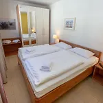 Rosa - Apt. 10 * ゼリン