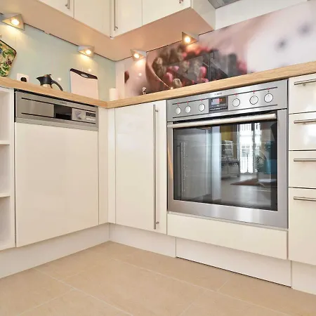 Rosa - Apt. 10 * Sellin (Rugen)